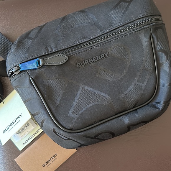 Burberry Crossbody Bag (unisex) - Picture 3 of 14